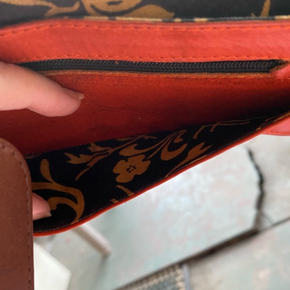 JL SALDIVAR LEATHER TOOLED WALLET - Picture 3 of 13